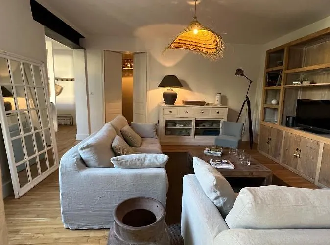 Luxe Et Charme - Le Carre Saint-silain - Meuble De Tourisme 3 Etoiles * Périgueux