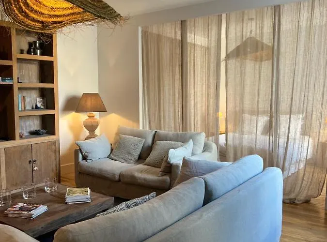 Luxe Et Charme - Le Carre Saint-silain - Meuble De Tourisme 3 Etoiles * Périgueux